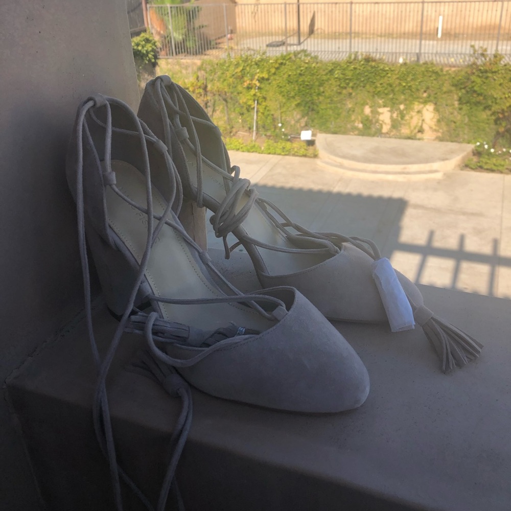 Marc Fisher taupe strappy block heels